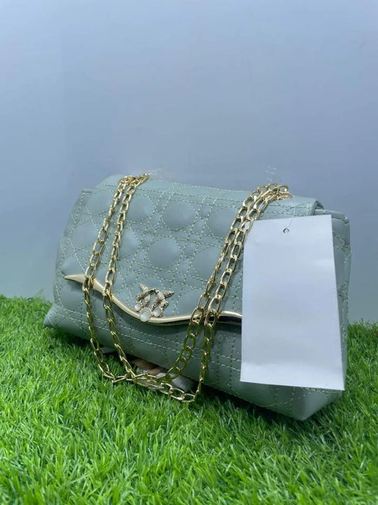 Girl's Chain Crossbody Bag beautifull wear