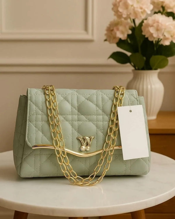 Girl's Chain Crossbody Bag beautifull wear